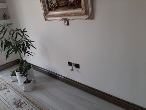 رادیاتور قرنیزی آلومینیومی با کاور مشکی